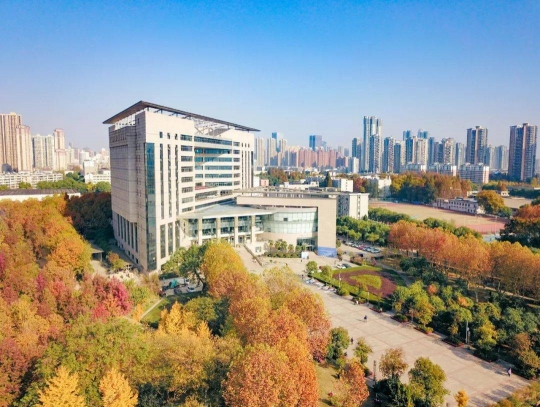 湖北大學是211嗎還是985
